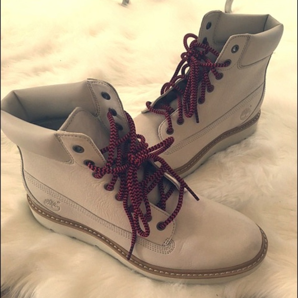 Timberland Femmes Ivory Boots Size 7.5